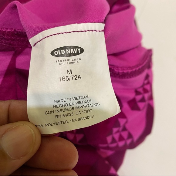 61. ⭐️Old Navy Active Pink Geometric Leggings - Picture 5 of 9